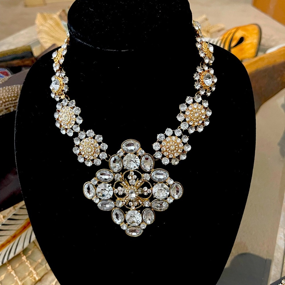 Traci Lynn crystal and gold jewel necklace and earrings set
